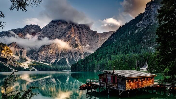 Lake Prags - Italy Wallpaper