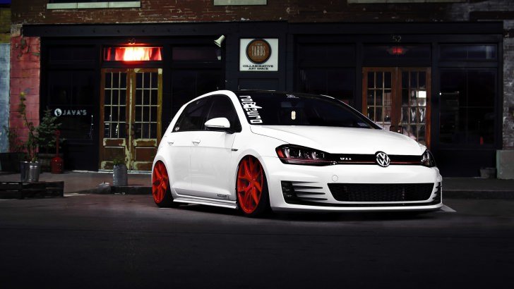 White Volkswagen Golf GTI Wallpaper